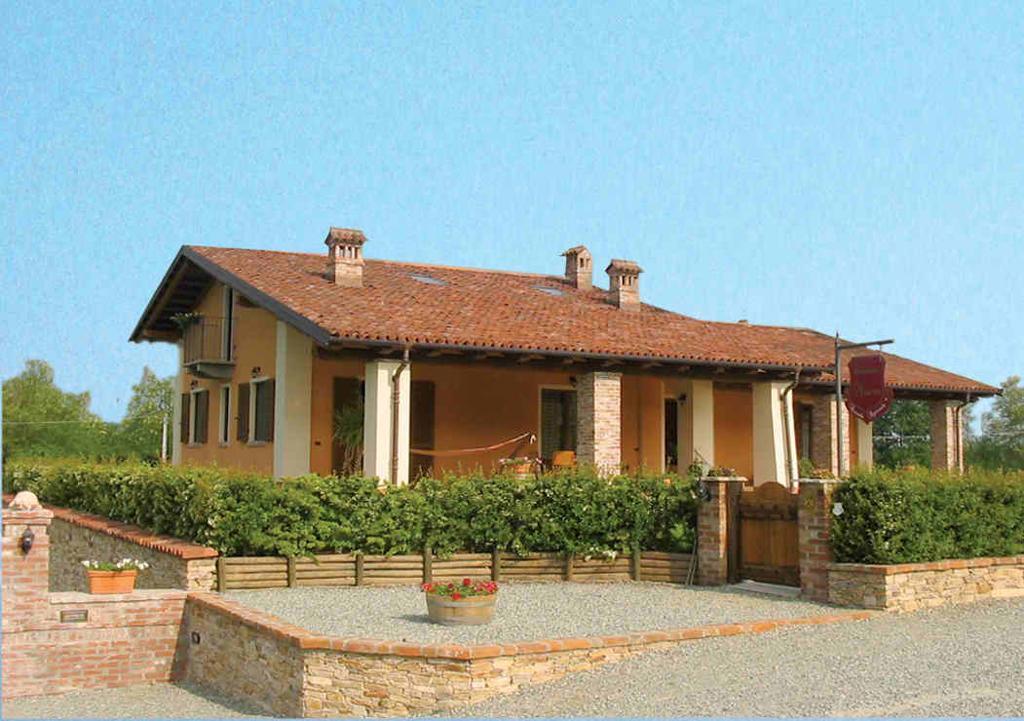 Agriturismo Il Nido Di Bacco Villa Saluzzo Eksteriør bilde